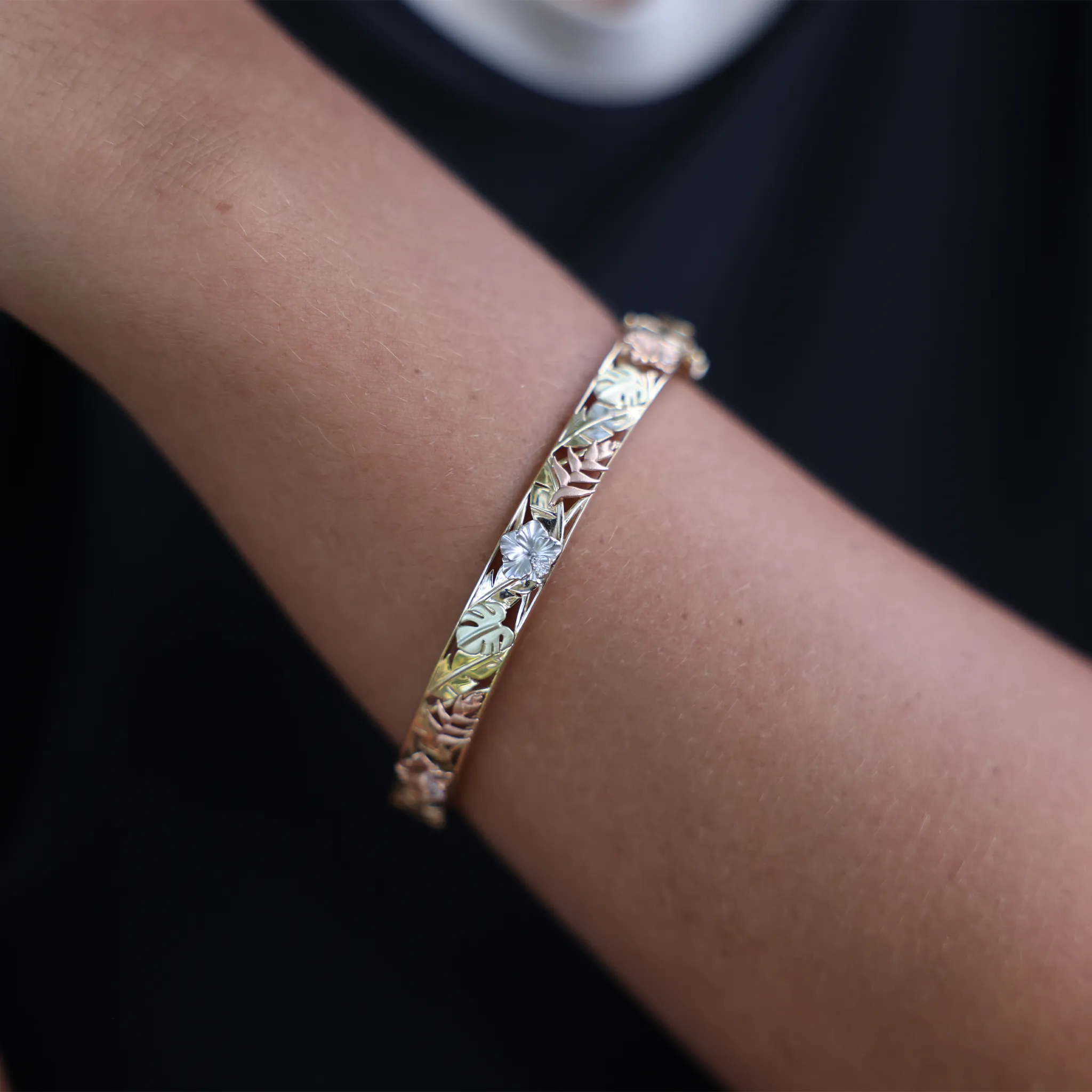 Hawaiian Gardens Hibiscus Bracelet in Multi Color Gold with Diamonds - 8mm