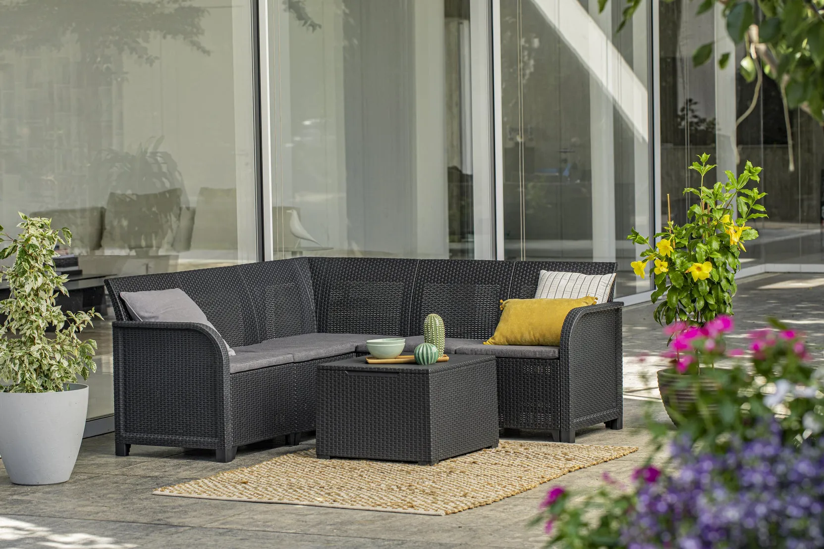 Keter Emma Corner Lounge Set - With Storage Table